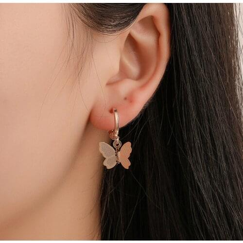 New Fashion Personality Wild Geometric Earrings Female Butterfly Simple Temperament Earrings Small Ladies Earrings Gifts