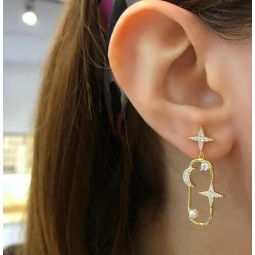 STELA FASHION POLE STAR EARRINGS