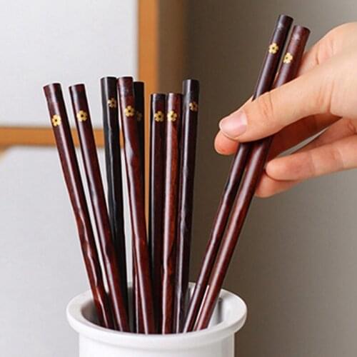 1Pair Japanese-style Wood Sushi Chopsticks Wooden Non-slip Pointed Chopsticks Household High-grade Tableware Kitchen Bar Supplie