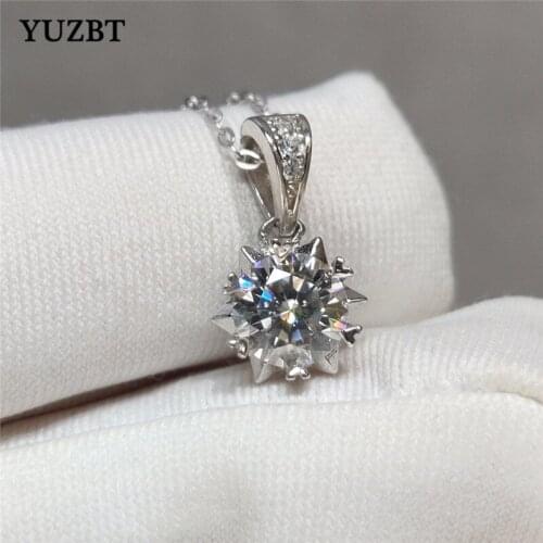 925 Silver 1 ct Gemstone Brilliant Cut Diamond Test Past D Color Moissanite Snowflake Pendant Necklace for Women Wedding Gift
