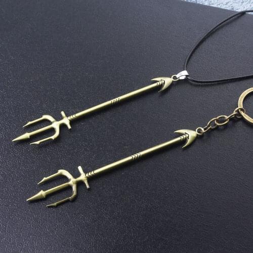 2 Style Aquaman Trident of Neptune Keychain Antique Bronze Weapon Model Key Chains for Men Choker Keyring Jewelry
