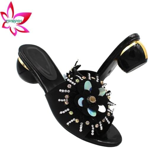 2021 Fashionable Leisure Style New Arrivals African Women Shoes in Black Color Casual Slipper for Family Party