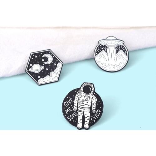 New astronaut series brooch creative starry skyship shape paint badge enamel pins for friends