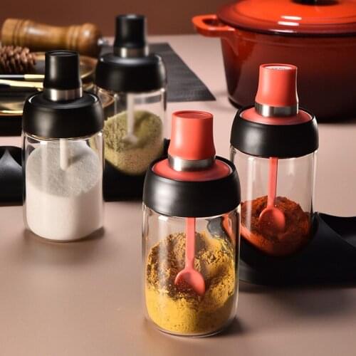 1pc Kitchen Oil Bottle Sealed Seasoning Bottle Spoon Cover Integrated Seasoning Bottle Household Oil Brush Pot Honey Bottle