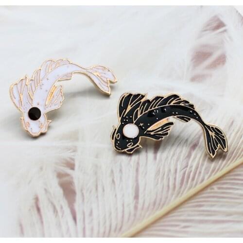 Black and White Fish brooch Goldfish Enamel Lapel Pin Jacket Badge Fashion Personality Accessories Gift for child