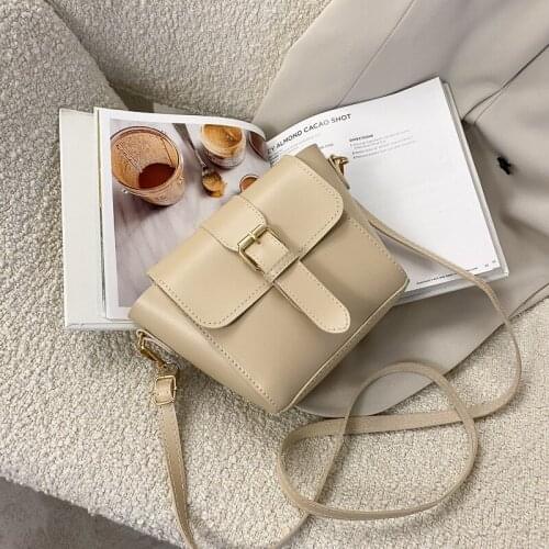 2020 new retro bag Hong Kong style womens bag new trend Korean version of Joker pu slung bag fashion bucket bag