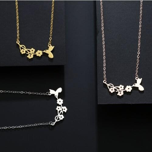 QIMING Stainless Steel Hummingbird Pendant Necklace Women Mom Female Bohemia Jewelry Flower Bird Necklace Gift
