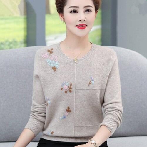 2021 Autumn Winter Middle-aged Women Sweaters Pullovers Plus Size 5XL Thickened Warm Embroidery O-neck Sweater Mother Tops C659