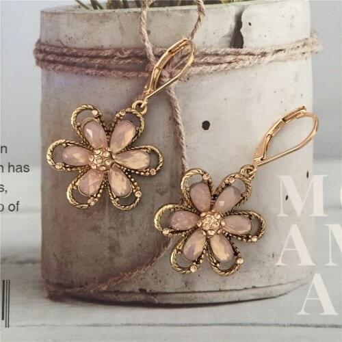 Pretty Antique Gold Color Plating with Light Pink Stone Flower Drop Earrings For Women Party School Anniversary Gift Jewelry
