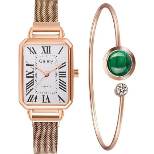 JEANE CARTER Women's Bracelet Watches