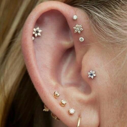 Delicat cute girls flower stud earring with cz paved tiny cz paved gold color earring for teen girl lady women shiny earrings