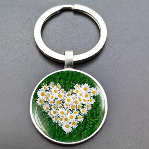 Fashion New Red Rose Daisy Shaped Glass Pendant Lady Key Ring Jewelry Valentines Day Gift 2021
