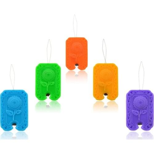 1PC Multifunctional Elderly Easy Sewing Needle Device Threader Threader with Thread Cutter Random Color Sewing Needlework