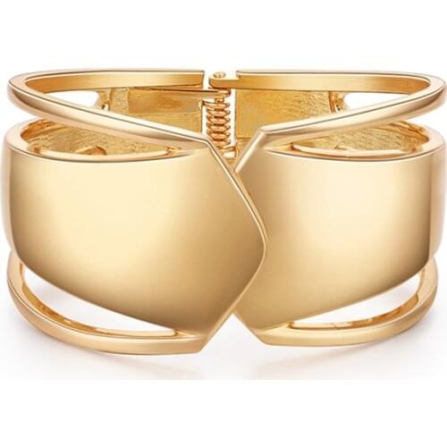 Cuff Bracelets & Bangle for Women Fashion God Color Hollow Out Metal Bracelet Punk Female Jewelry Party 2021