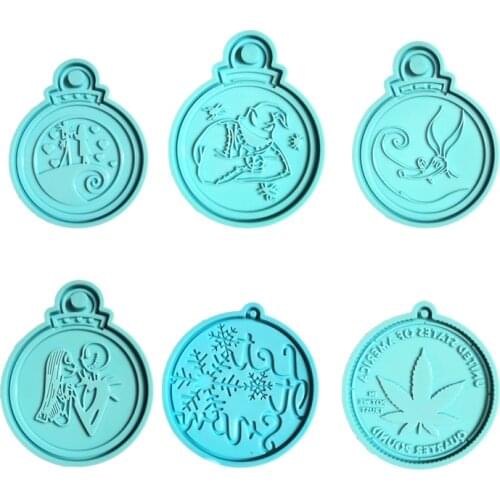 6 Types Santa Cam Shape Keychain Resin Molds Love with Ghost The Joker Robber Pendant Silicone Moulds Christmas Hangtag