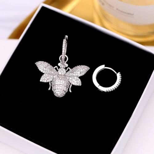 SWOUR New Fashion Jewelry Zirconia Insect Bee Design Mismatched Small Circle Round Huggie Earrings Femme Top Quality S640
