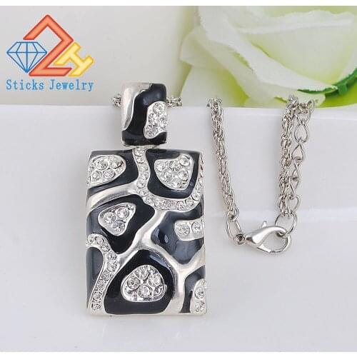 Sticks Jewelry Brand Trendy Necklace Zinc Alloy White K Plate Enamel Rhinestone Charm Necklace for Women