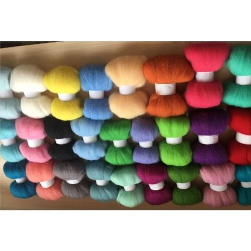 26 color 5g/bag Colorful Merino Wool Fibre Roving For Needle Felting Hand Spinning DIY Fun Doll Needlework Raw Wool Felt poke
