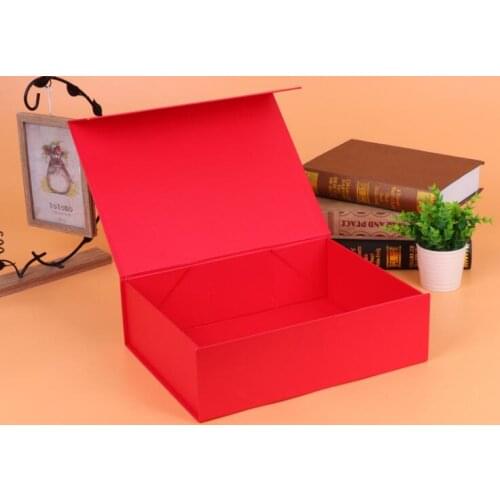 Custom Design cardboard packaging paper magnetic folding gift box, UV Resistant Cardboard packaging --- DH12826