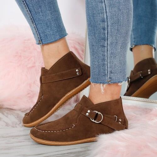 Women Ankle Boots Vintage Sewing Rivets Metal Buckle Ladies Leopard Women Retro Casual Soft Flock Female Plus Size Flat Shoes