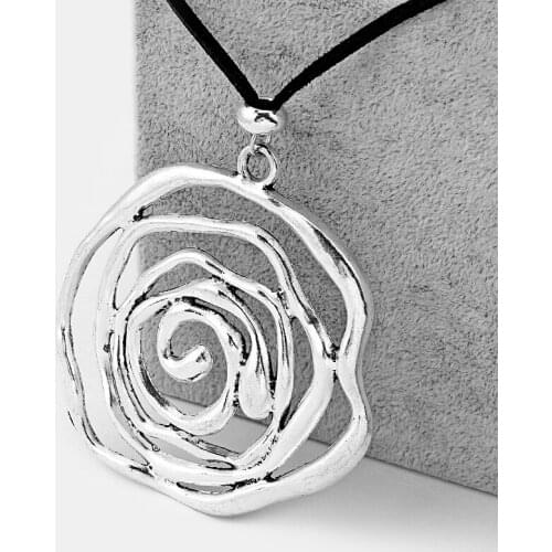 1PCS Antique Alloy Hollow Flower Tone Open Swirl Spiral Pendants Velvet Cord Handmade Necklace Choker