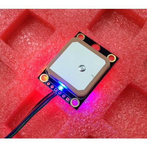 Free High-quality 51 single-chip GPS module antenna, UART output NMEA0183 protocol,can set the baud rate, 7020 GPS chip design