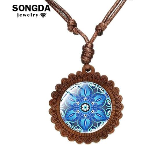 SONGDA Buddhist OM Chakra Mandala Art Pattern Necklace Sri Yantra Sacred Geometry Flower Shape Wood Pendant Meditation Spiritual