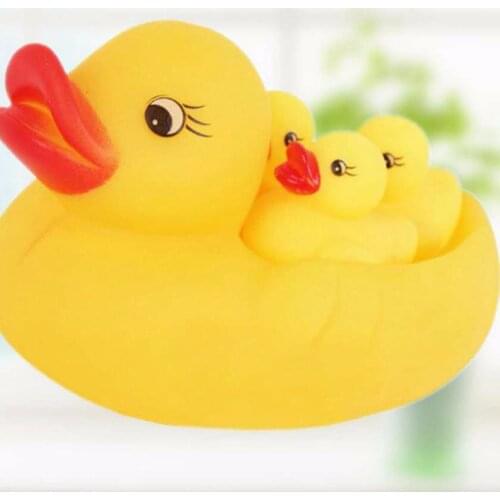 Baby bathing swimming toys one of three Xia Duzi net bag mother and daughter ducks called ducklings