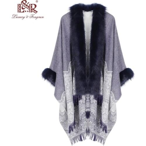 2020 Winter Foulard Women Poncho With Fur Collar Floral Female Cashmere Shawls Scarf Jacquard Skill Warm Pashmina Poncho Tassel