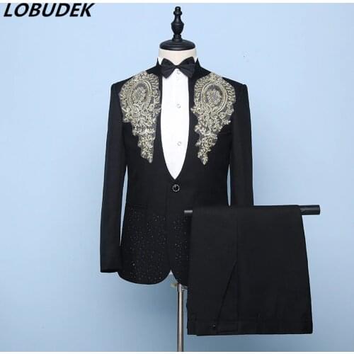 New Mens Rhinestones Suits Stage Costume Stand Collar Embroidery Blazer With Pants Male Host Stage Performance Chorus Suit