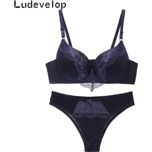 New Top Sexy Plus Size Underwear Set Push-up Bra and Panty Sets 3/4 Cup Brand Lace Lingerie Set Women Deep V Brassiere Black