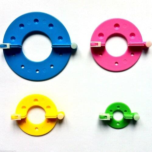 8pcs 4 Sizes pom pom maker Plastic Pompon Set Clover Fluff Ball Weaver Needle Craft Knitting Tool DIY Sewing Tools Color Random