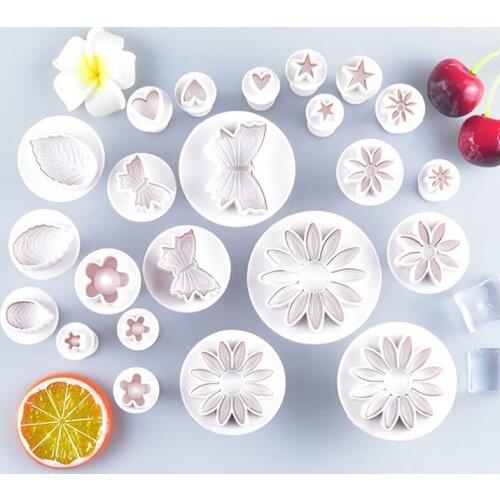 33Pcs DIY Cake Mold For Kitchen Biscuit Cutter Heart Butterfly Daisy Cookie Cutter Star Fondant Cutter Cookie Mold Baking Tools