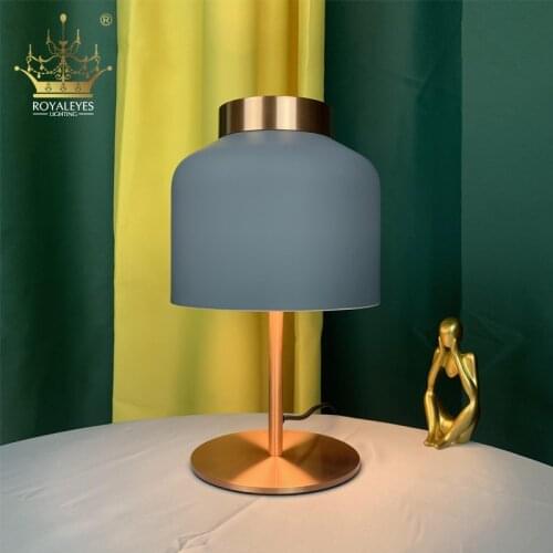 Nordic Denmark Design Postmodern Minimalist Bedroom Decoration Table Lamp Creative Light Luxury Desk Lamp Modern Bedside Lamp