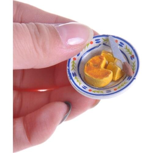 3.3cm Food Cheese Cake On Porcelain Plate Table Decor Pretend Play Kitchen Toys Gifts Presents Dollhouse Miniatures
