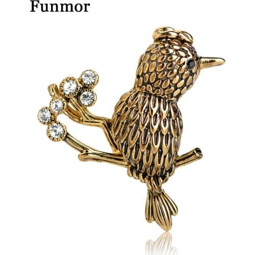 Funmor Vivid Bird Shape Brooches Crystal Jewelry Women Children Dress Collar Pins Daily Gathering Decoration Accessories Gifts