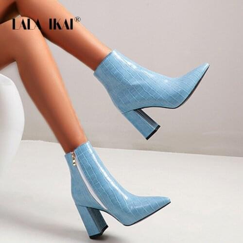 LALA IKAI Womens Ankle Boots Crocodile Embossing Point Toe Thick Bottom Boot ZIP 2020 Riding Boots Female Autumn Winter 10347-4