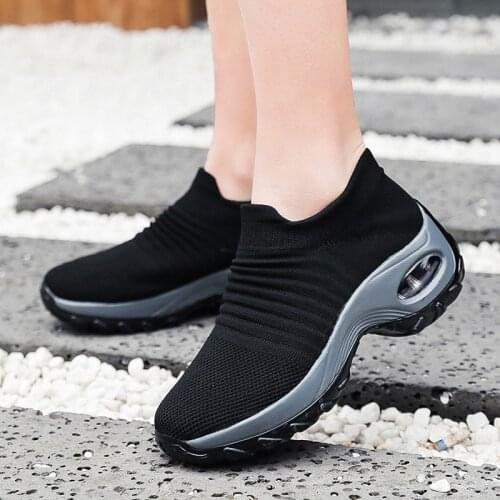 2020 Women Platform Sneakers Breathable Mesh Knitted Casual Vulcanize Shoes Female Slip-On Walking Running Footwear Size 9 10
