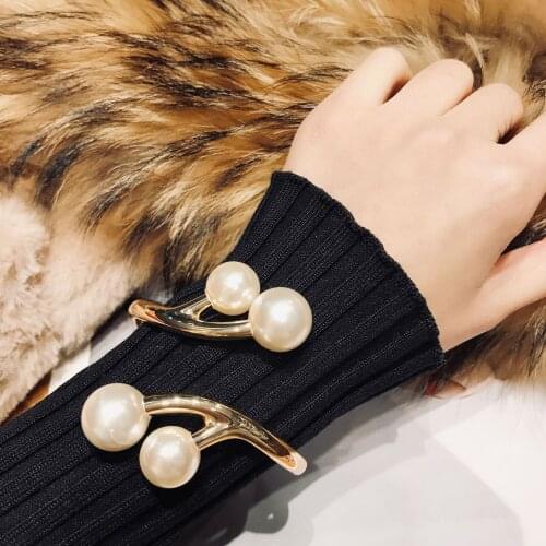 KMVEXO Kpop Big Baroque Pearl Open Bangles 2021 for Women Sriping Clasp Bracelets Wristband Hipster Party Wedding Jewelry Gift