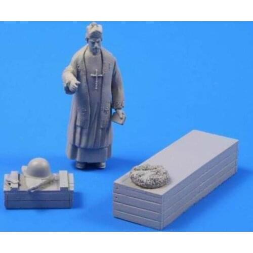 Resin Soldier Battlefield Priest 1:35