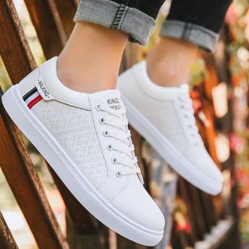 Vulcanized sports shoes mens summer new high quality fashion breathable comfortable white casual shoes designer flat white shoe