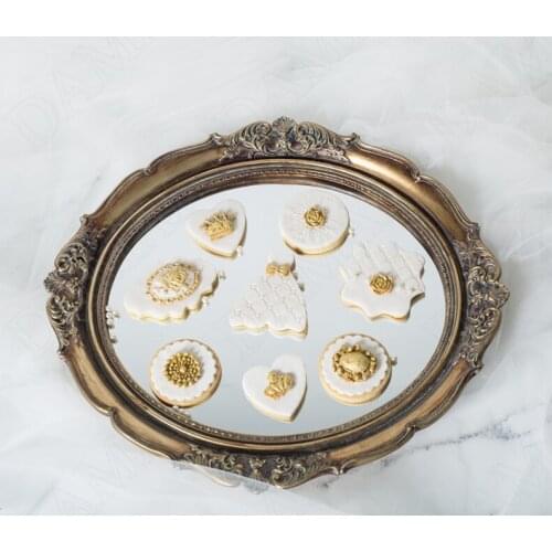 Relief Resin Tray Retro Mirror Decorative Cosmetic Container Afternoon Tea Desktop Cake Organizer European Home Decoration