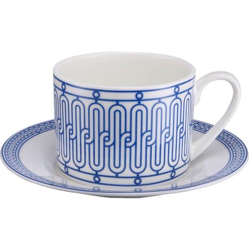 Gold Creative Coffee Cup Luxury European Design Bone China Tea Cups Set with Handle White Porcelain Drinkware Tea Cup Set CC50CC