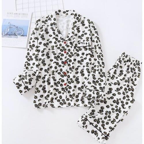 Spring / Autumn Knitted Cotton Daisy Long Sleeved Womens Pajamas Lapel Print Trouser Suits 2 Piece Home Clothes Loose Sleepwear