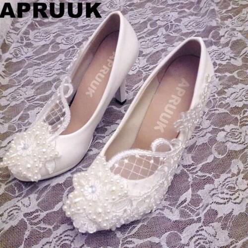 Sweet newest coming fashion pearls wedding shoes woman white bridal shoes with ivory pearls bridesmaid lace shoes