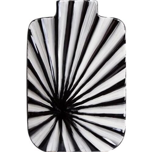 Creative minimalist ceramic black and white stripe divergent vase fashion home model room hotel flower arrangement