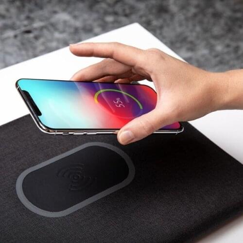 Folder with Accessories and Wireless Charger 146328