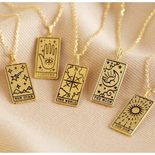 Fashion Tarot Card Pendant Necklace For Women Fortune Star World Sun Moon Heart Wisdom Strength Symbolic Friendship Necklace