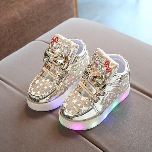 Childrens 2021 Glowing Tennis shoes for Girls Basket Led Children Lighting Shoes fashion Soft bottom Luminous Casual sneaker