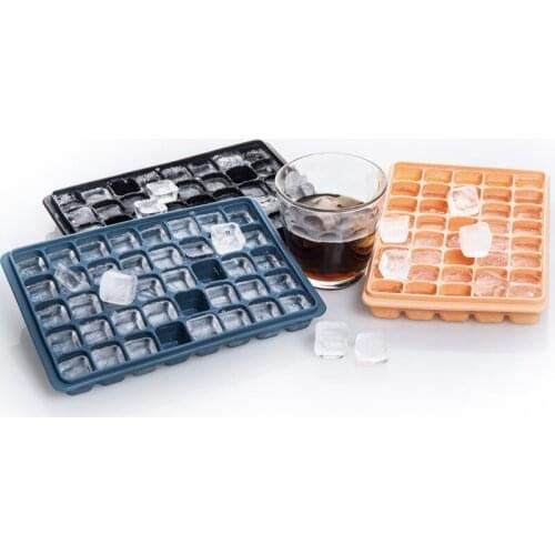40 Gird Soft Bottom Silicone Ice Tray Frozen Ice Cube Cold Drink Mold with Lid Home Refrigerator Freezer Ice Box with A Cover